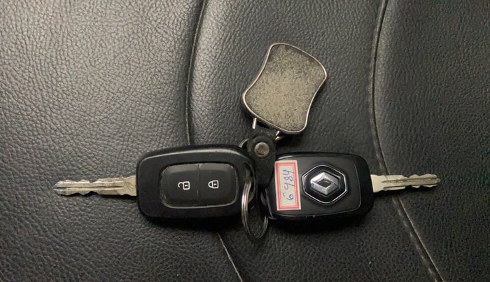 2019 Renault Duster 85 PS RXS MT DIESEL, Diesel, Manual, 45,163 km, Key Close Up