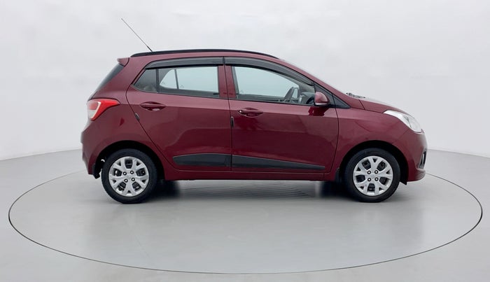 2016 Hyundai Grand i10 SPORTZ 1.2 KAPPA VTVT, Petrol, Manual, 39,987 km, Right Side View