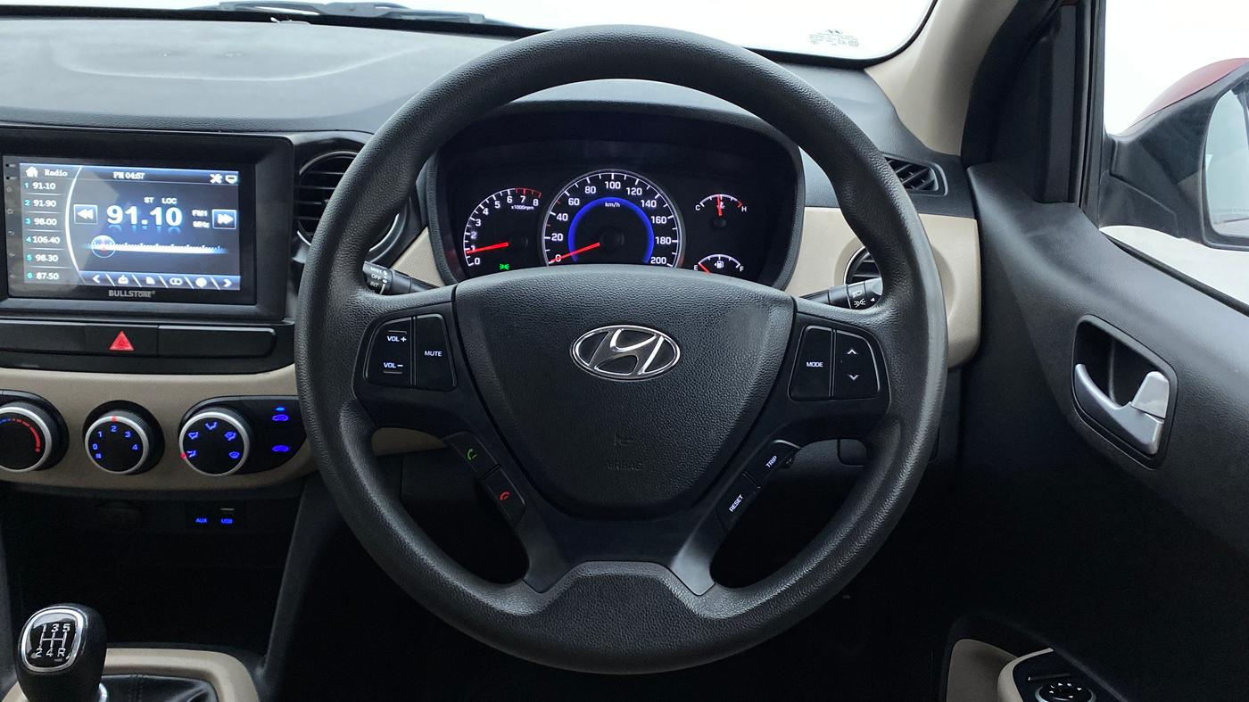 2016 Hyundai Grand i10 SPORTZ 1.2 KAPPA VTVT, Petrol, Manual, 39,987 km, Steering Wheel Close Up