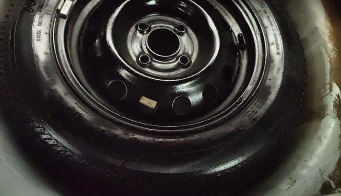 2016 Ford New Figo TITANIUM 1.2 PETROL MT, CNG, Manual, 84,195 km, Spare Tyre