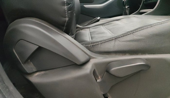 2016 Ford New Figo TITANIUM 1.2 PETROL MT, CNG, Manual, 84,195 km, Driver Side Adjustment Panel