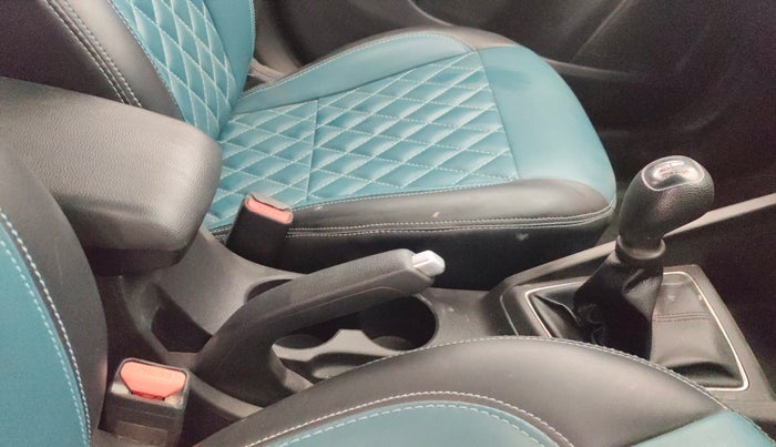 2015 Hyundai i20 Active 1.2 S, Petrol, Manual, 28,985 km, Gear Lever