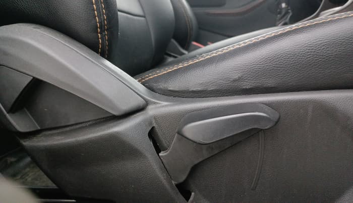 2018 Ford FREESTYLE TITANIUM 1.2 PETROL, Petrol, Manual, 66,716 km, Driver Side Adjustment Panel