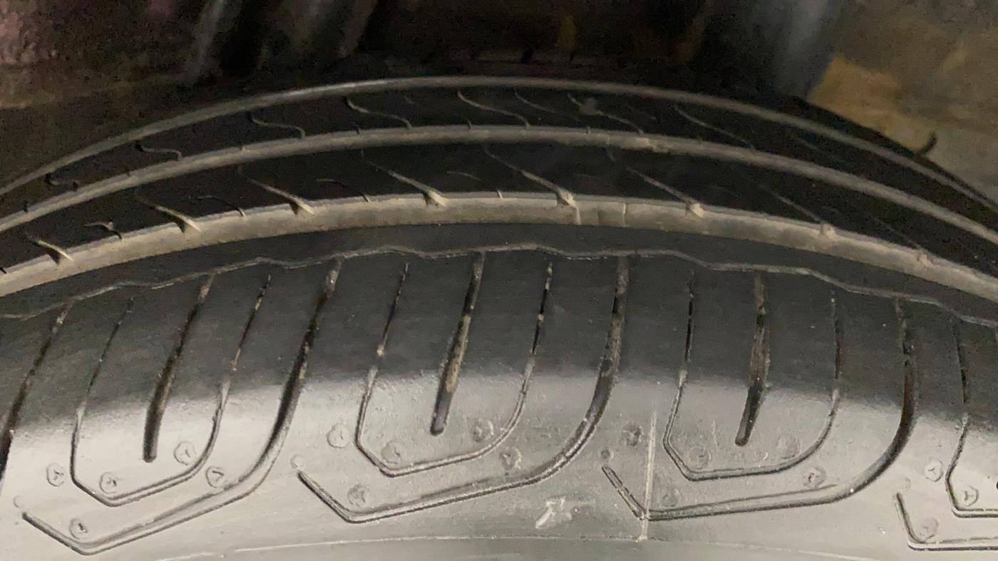 2015 Honda Jazz 1.2L I-VTEC V AT, Petrol, Automatic, 93,659 km, Left Rear Tyre Tread
