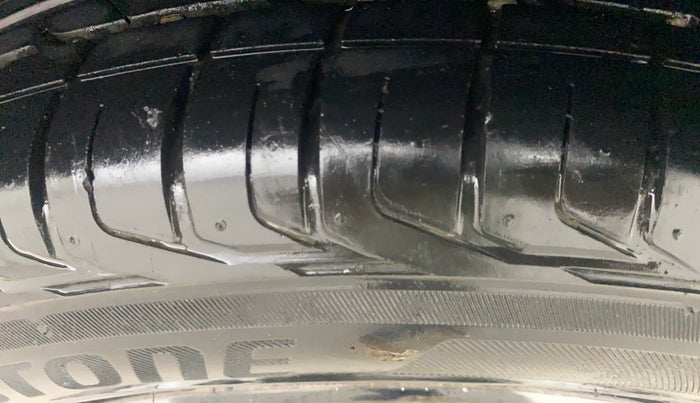 2022 Tata NEXON XMA SUNROOF PETROL, Petrol, Automatic, 17,562 km, Left Rear Tyre Tread