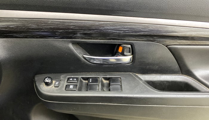 2021 Maruti XL6 ZETA MT, Petrol, Manual, 1,08,262 km, Driver Side Door Panels Control