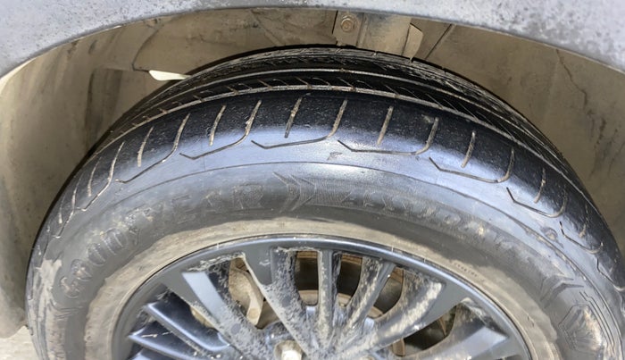 2021 Maruti XL6 ZETA MT, Petrol, Manual, 1,08,262 km, Left Front Tyre Tread