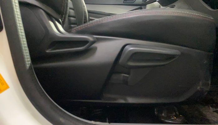 2025 Tata Tiago XZ iCNG, CNG, Manual, 3,607 km, Driver Side Adjustment Panel
