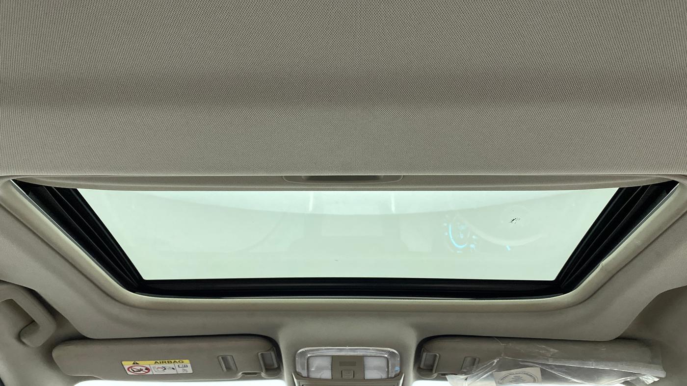 2019 Mahindra XUV500 W11 AT, Diesel, Automatic, 21,352 km, Moonroof/ Sunroof