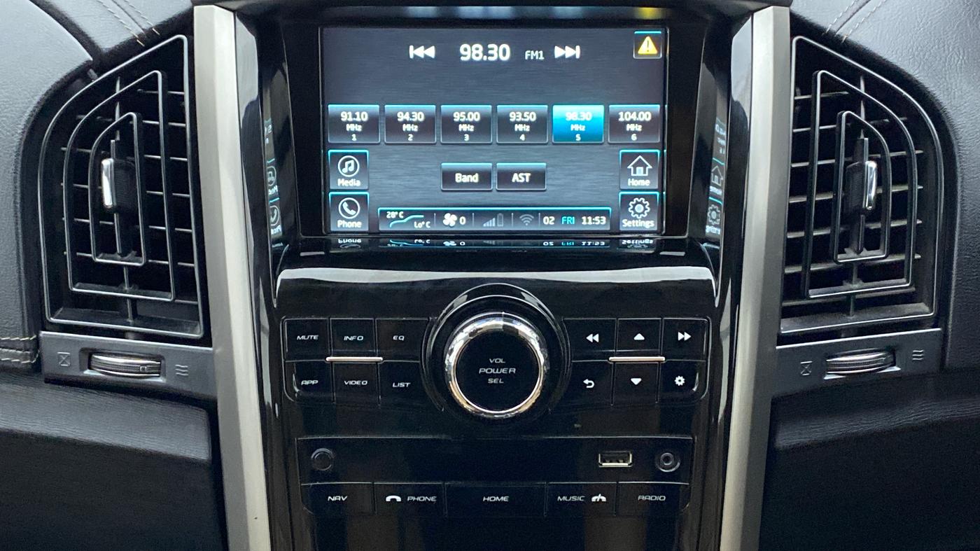 2019 Mahindra XUV500 W11 AT, Diesel, Automatic, 21,352 km, Infotainment System