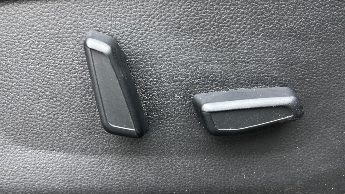 2023 KIA SELTOS GTX PLUS 1.5 DIESEL AT, Diesel, Automatic, 26,355 km, Driver Side Adjustment Panel
