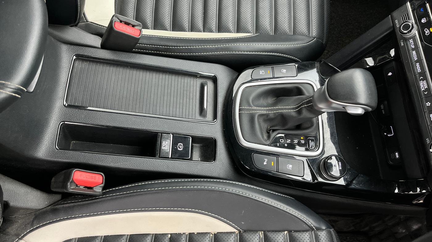 2023 KIA SELTOS GTX PLUS 1.5 DIESEL AT, Diesel, Automatic, 26,355 km, Gear Lever