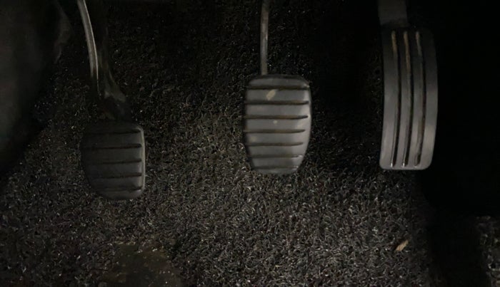 2019 Nissan Kicks XV DIESEL, Diesel, Manual, 81,657 km, Pedals