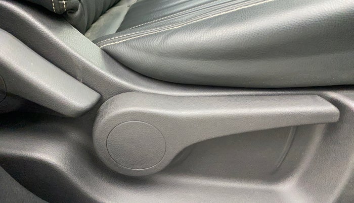 2019 Nissan Kicks XV DIESEL, Diesel, Manual, 81,657 km, Driver Side Adjustment Panel