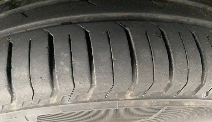 2019 Nissan Kicks XV DIESEL, Diesel, Manual, 81,657 km, Left Rear Tyre Tread