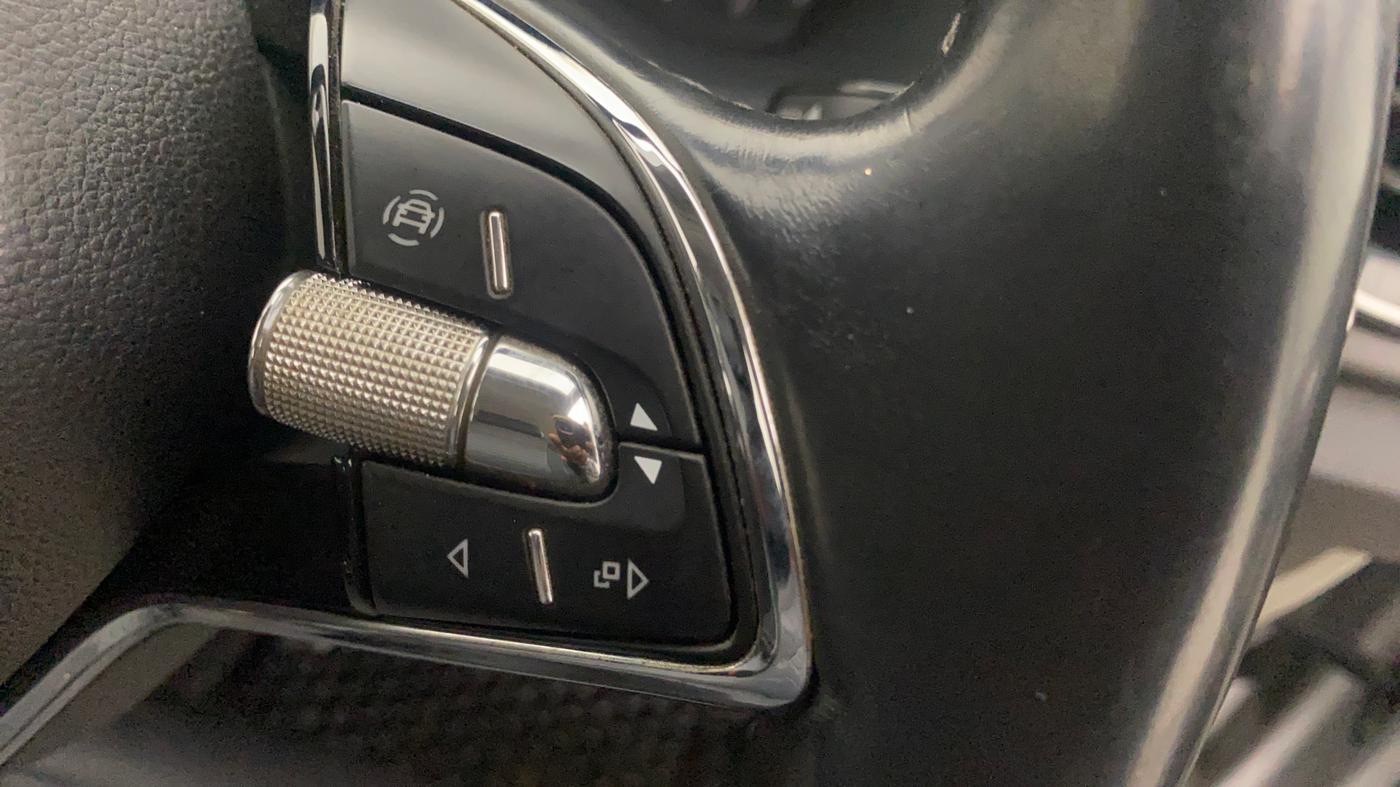 2021 Skoda KUSHAQ AMBITION 1.0L TSI MT, Petrol, Manual, 1,47,180 km, Adaptive Cruise Control