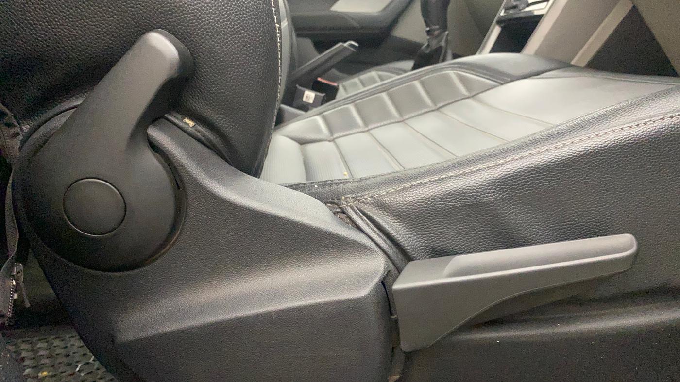 2021 Skoda KUSHAQ AMBITION 1.0L TSI MT, Petrol, Manual, 1,47,180 km, Driver Side Adjustment Panel