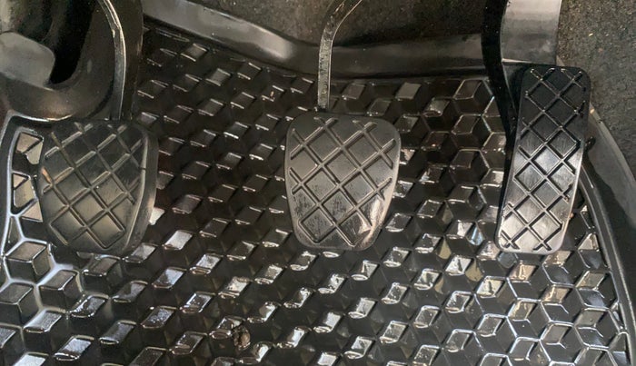 2021 Skoda KUSHAQ AMBITION 1.0L TSI MT, Petrol, Manual, 1,47,180 km, Pedals