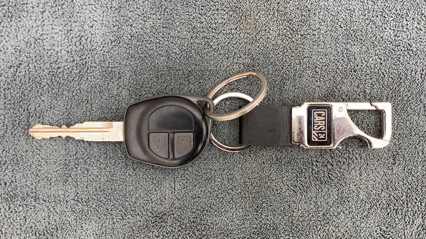 2012 Maruti Swift Dzire VDI, Diesel, Manual, 1,12,992 km, Key Close Up