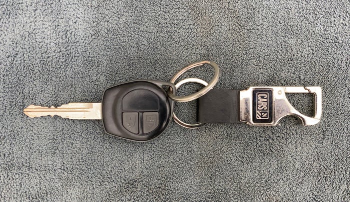 2012 Maruti Swift Dzire VDI, Diesel, Manual, 1,12,992 km, Key Close Up