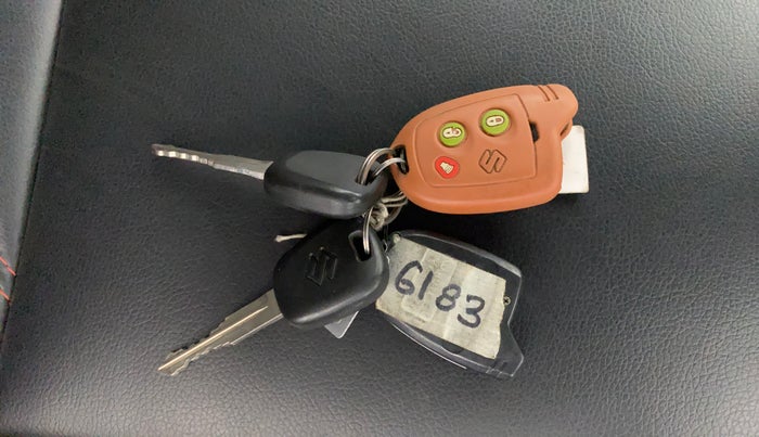 2021 Maruti Swift LXI, Petrol, Manual, 33,605 km, Key Close Up