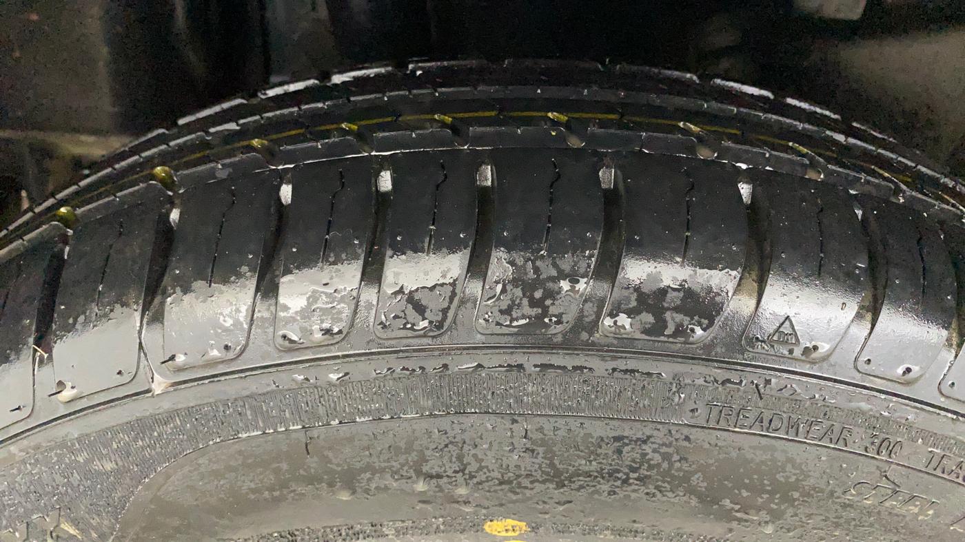 2021 Maruti Swift LXI, Petrol, Manual, 33,605 km, Right Rear Tyre Tread