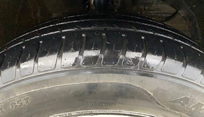 2021 Maruti Swift LXI, Petrol, Manual, 33,605 km, Right Front Tyre Tread