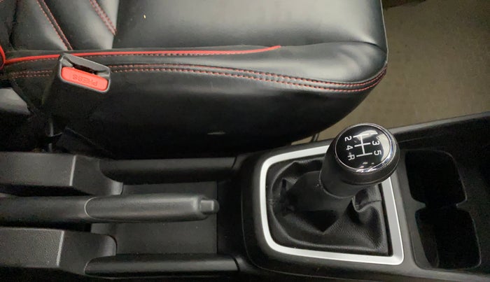 2021 Maruti Swift LXI, Petrol, Manual, 33,605 km, Gear Lever