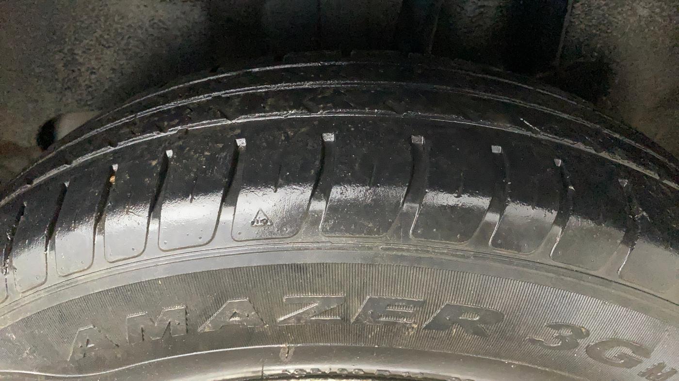 2021 Maruti Swift LXI, Petrol, Manual, 33,605 km, Left Rear Tyre Tread