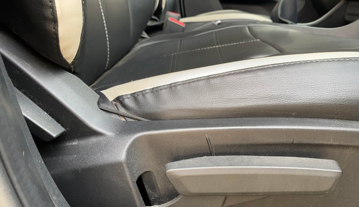 2021 Tata PUNCH CREATIVE  MT, Petrol, Manual, 19,731 km, Driver Side Adjustment Panel