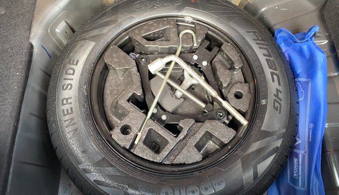 2021 Tata PUNCH CREATIVE  MT, Petrol, Manual, 19,731 km, Spare Tyre