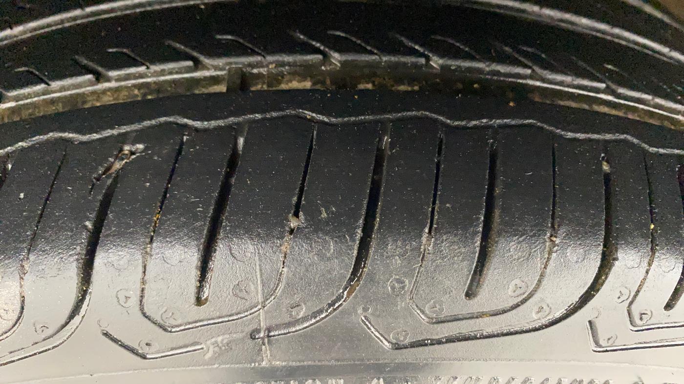 2017 Maruti Dzire ZXI PLUS, Petrol, Manual, 88,429 km, Left Front Tyre Tread