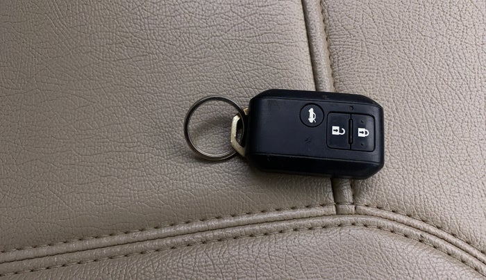 2017 Maruti Dzire ZXI PLUS, Petrol, Manual, 88,465 km, Key Close Up