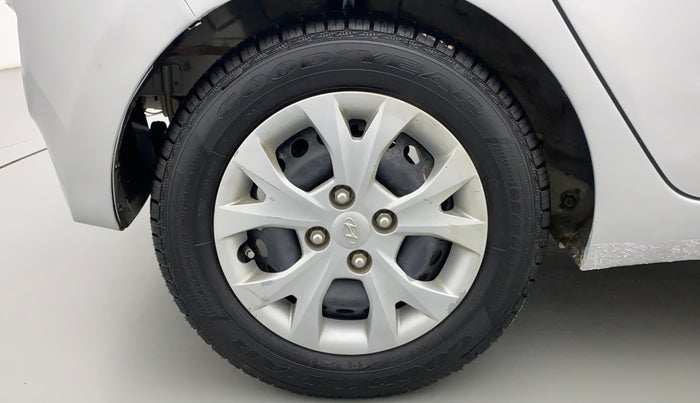 2015 Hyundai Grand i10 MAGNA 1.2 KAPPA VTVT, CNG, Manual, 87,109 km, Right Rear Wheel