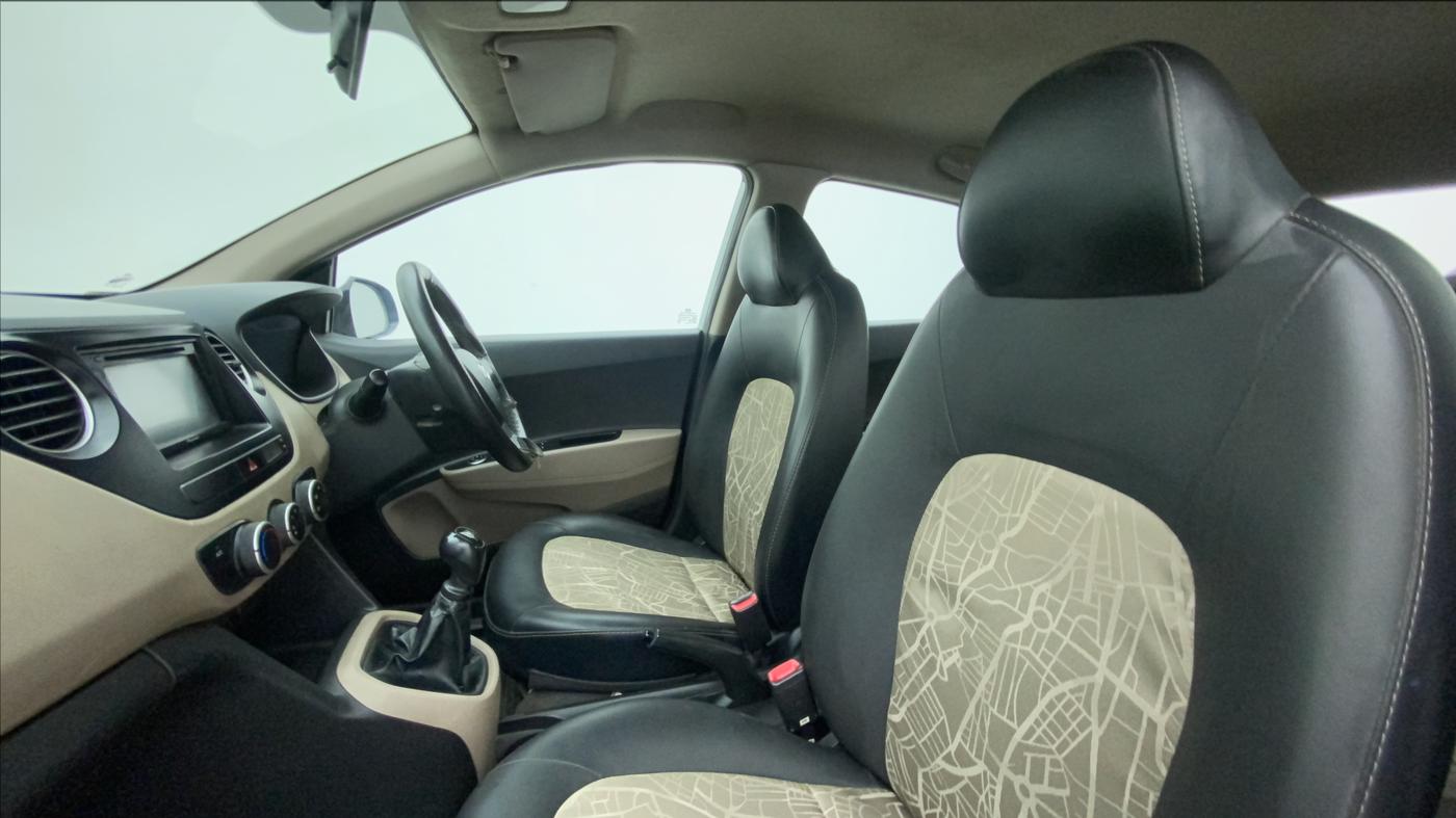 2015 Hyundai Grand i10 MAGNA 1.2 KAPPA VTVT, CNG, Manual, 87,109 km, Right Side Front Door Cabin