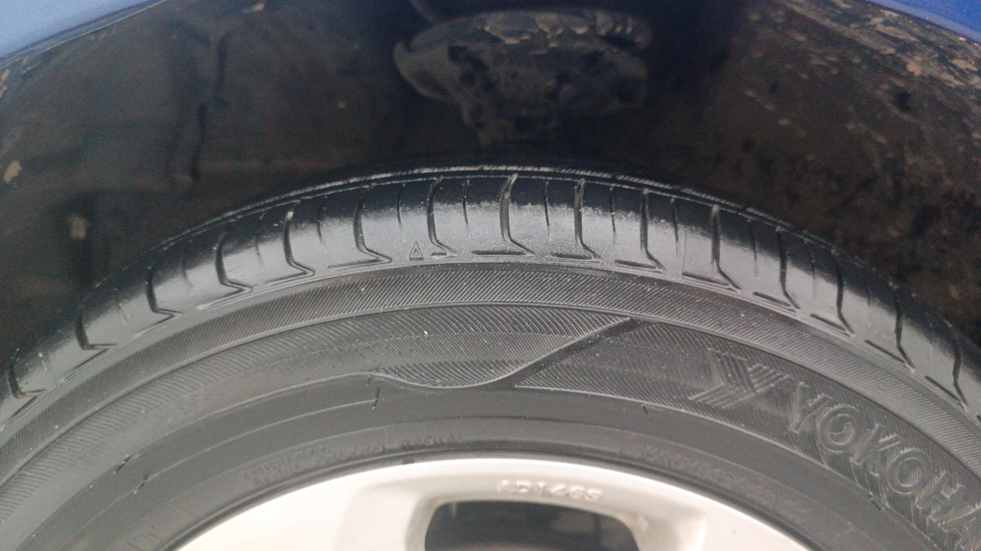 2020 Maruti Celerio ZXI (O), Petrol, Manual, 36,521 km, Left Front Tyre Tread
