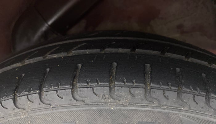 2012 Hyundai i10 SPORTZ 1.2, Petrol, Manual, 95,397 km, Left Rear Tyre Tread