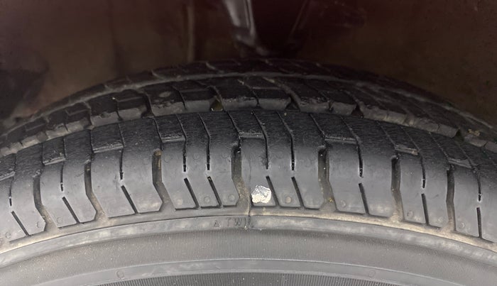 2012 Hyundai i10 SPORTZ 1.2, Petrol, Manual, 95,397 km, Left Front Tyre Tread