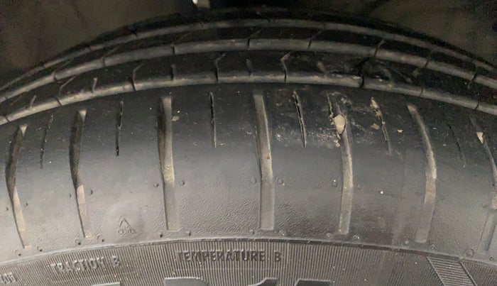 2020 Maruti Swift ZXI+, Petrol, Manual, 7,734 km, Left Front Tyre Tread