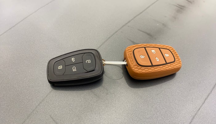 2021 Tata NEXON XZA PLUS PETROL, Petrol, Automatic, 14,617 km, Key Close Up