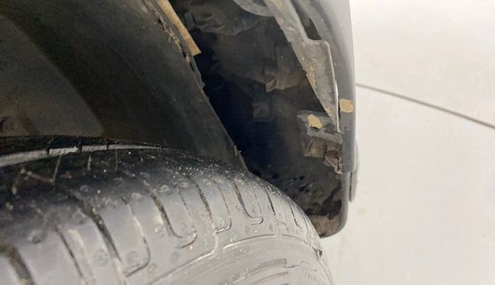 2019 Renault TRIBER RXZ, Petrol, Manual, 98,875 km, Right fender - Lining loose