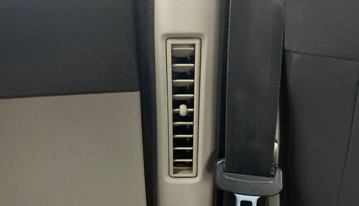 2019 Renault TRIBER RXZ, Petrol, Manual, 98,875 km, Rear AC Vents