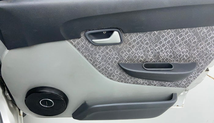 2016 Maruti Alto 800 LXI, Petrol, Manual, 32,189 km, Driver Side Door Panels Control