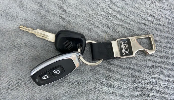 2016 Maruti Alto 800 LXI, Petrol, Manual, 32,189 km, Key Close Up