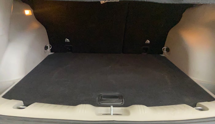 2022 Jeep Compass LIMITED (O) 1.4 PETROL DCT, Petrol, Automatic, 47,295 km, Boot Inside