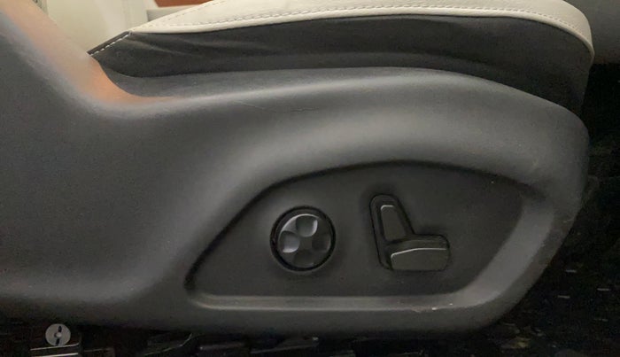 2022 Jeep Compass LIMITED (O) 1.4 PETROL DCT, Petrol, Automatic, 47,295 km, Driver Side Adjustment Panel