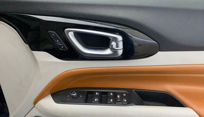 2022 Jeep Compass LIMITED (O) 1.4 PETROL DCT, Petrol, Automatic, 47,295 km, Driver Side Door Panels Control