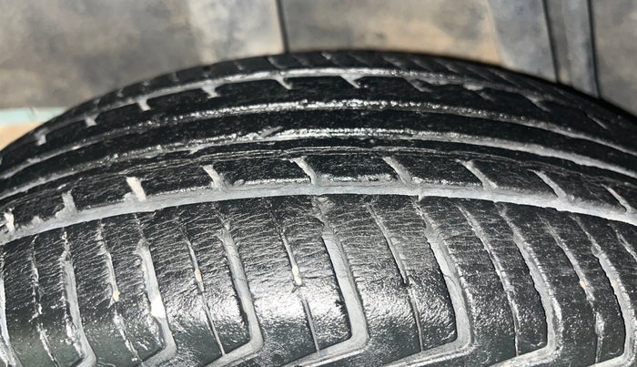 2016 Renault Kwid RXT 0.8, Petrol, Manual, 37,817 km, Right Rear Tyre Tread