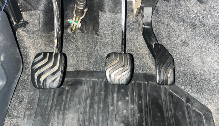 2016 Renault Kwid RXT 0.8, Petrol, Manual, 37,817 km, Pedals