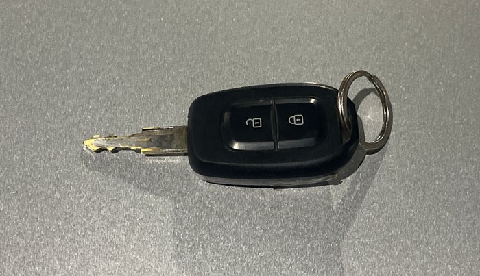 2016 Renault Kwid RXT 0.8, Petrol, Manual, 37,817 km, Key Close Up